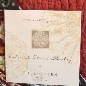 Full/Queen Paisley Bed Quilt